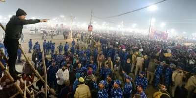 Maha Kumbh stampede:  many deaths, scenes of mismanagement - Satya Hindi