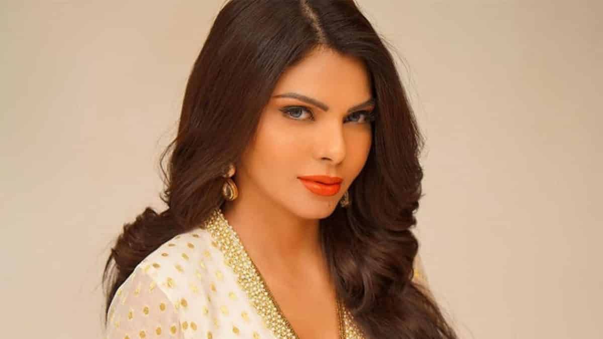 अश्लील फ़िल्म&nbsp;रैकेट केस: शर्लिन चोपड़ा को कोर्ट से झटका, कुंद्रा को भी राहत नहीं