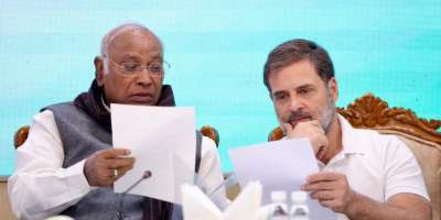 kharge said till when will you depend on national leaders in cwc meeting - Satya Hindi