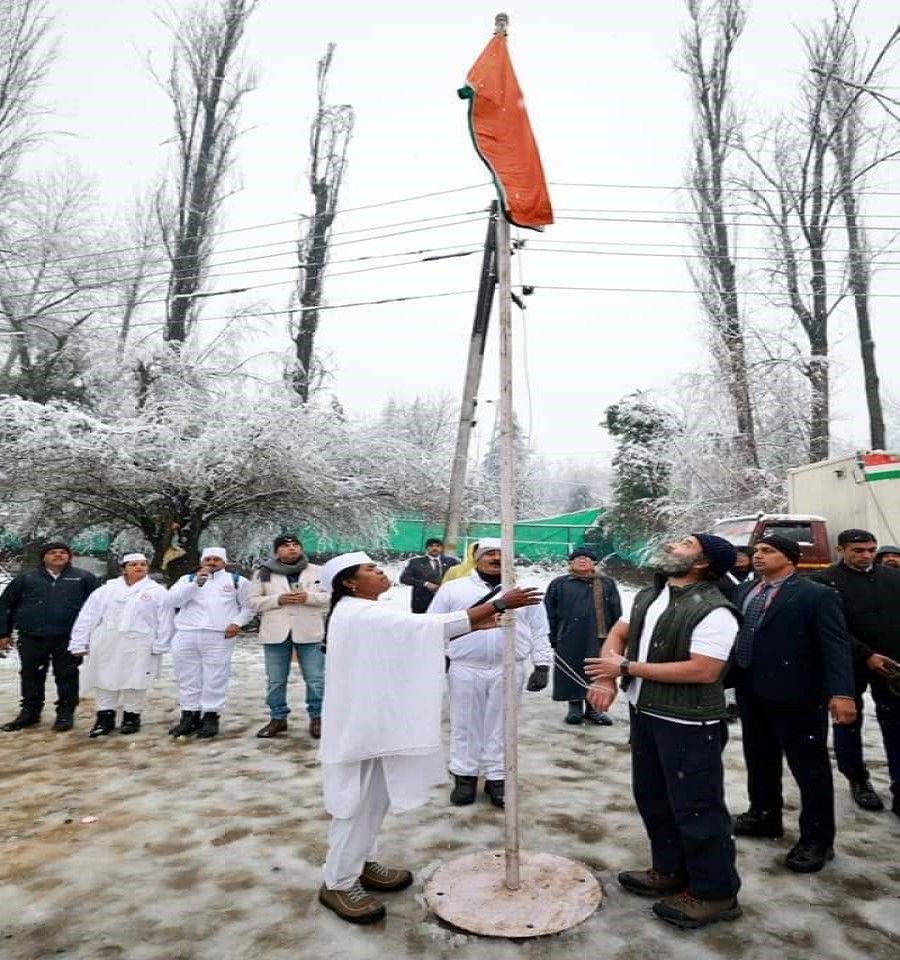 Rahul Gandhi's Srinagar address amid heavy snowfall - Satya Hindi