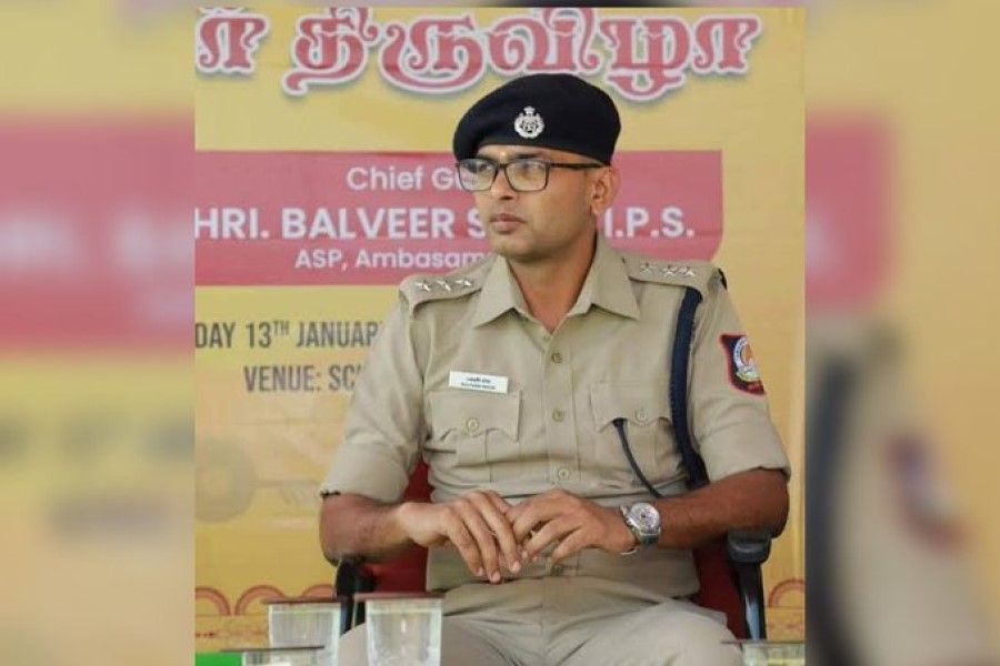 थाने में IPS अफ़सर ने क़ैदियों के दाँत प्लास से उखाड़े !