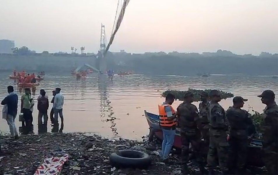 गुजरात हादसाः राज्य में एक दिन के शोक की घोषणा